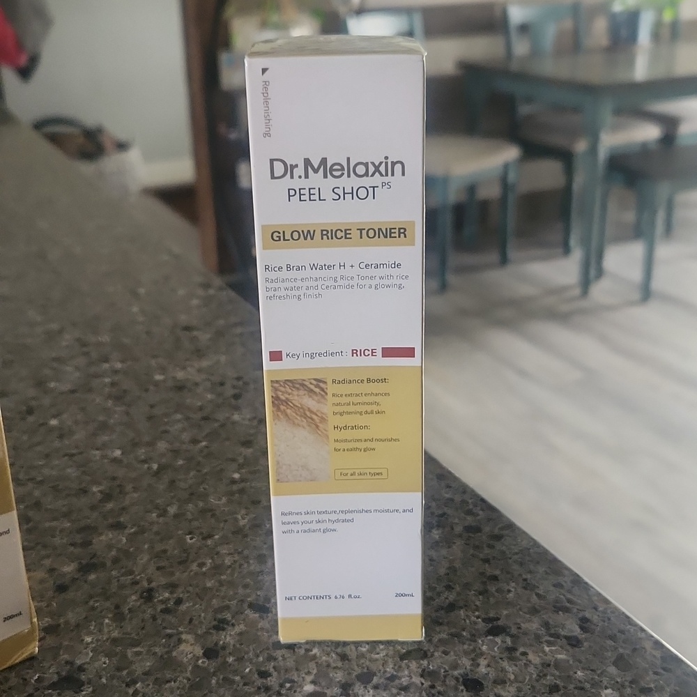 Dr.Melaxin peel shot glow rice toner